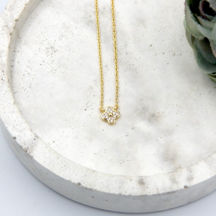 Royal Flower Zircon Necklace Gold