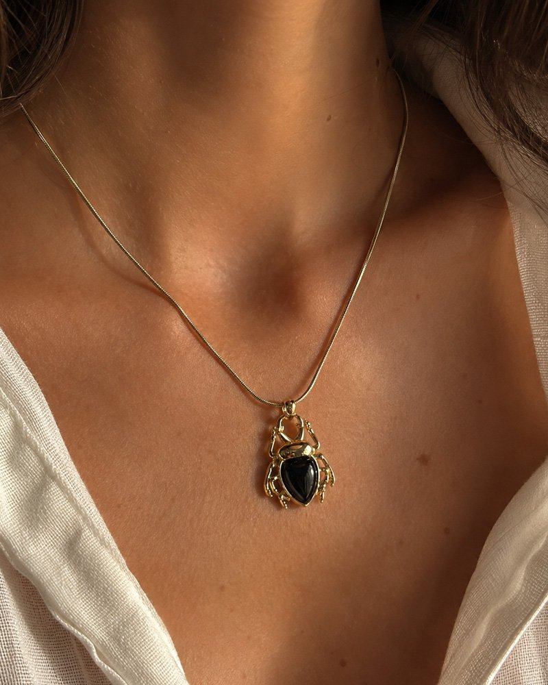 Κολιέ Black Scarab